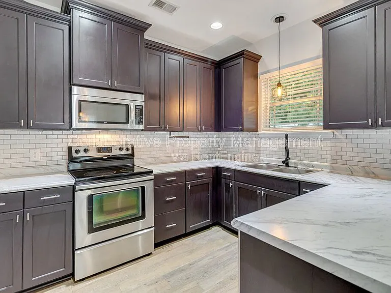 590 Summer Hill Way — Photo 8
