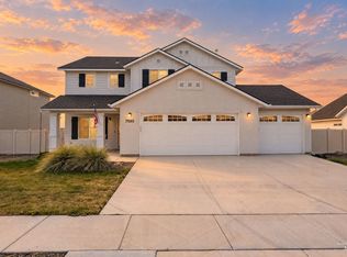 7585 E Flyway St, Nampa, ID 83687