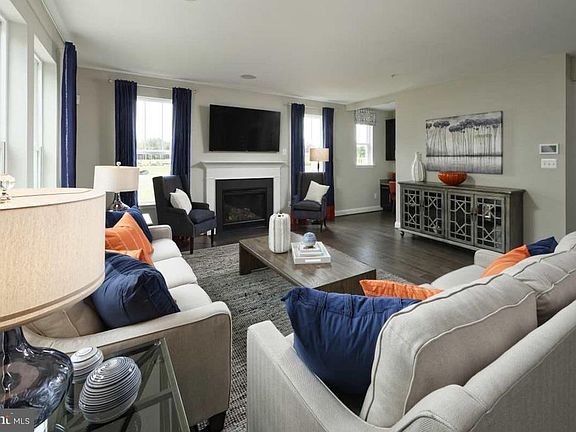 4th image of 1015 Cortana Ct