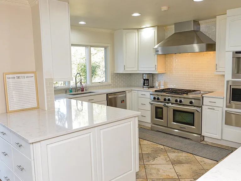 10710 D K Ranch Rd — Photo 7