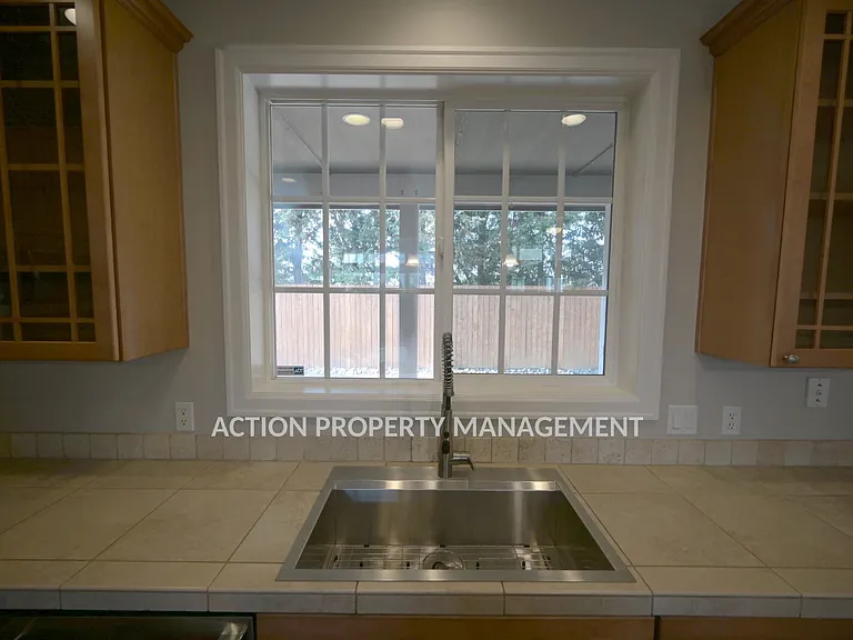 103 E Cobblestone Ln — Photo 15