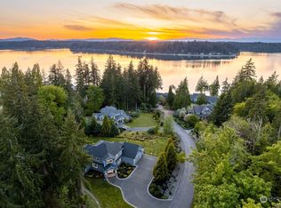 4711 Sunset Point Ln NW, Olympia, WA