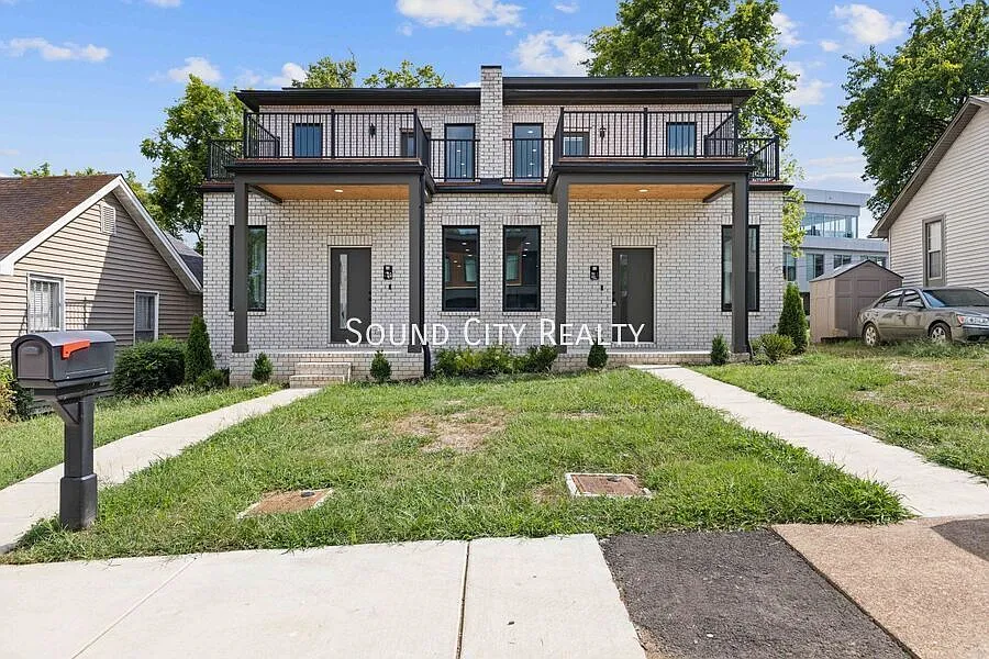 Building Photo - 2715 Delaware Ave #A