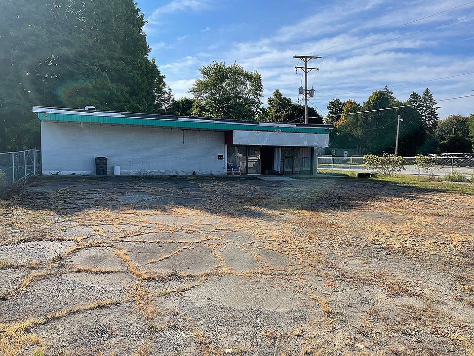 1st image of 3965 W 12th St