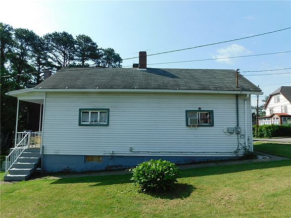 3rd image of 94 Easy St