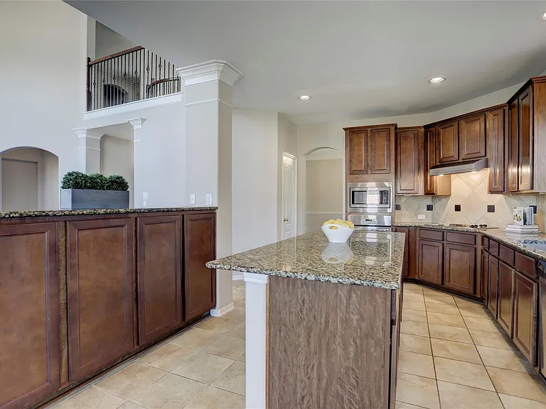 13419 Sunset Bay Ln — Photo 9