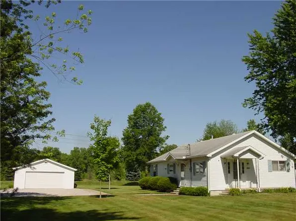 1805 N Crissey Rd, Holland, OH 43528