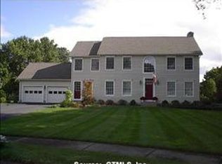 12 Royel Oak Ln, Suffield, CT 06078