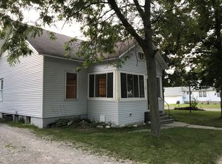 202 Fred W Moore Hwy, Saint Clair, MI