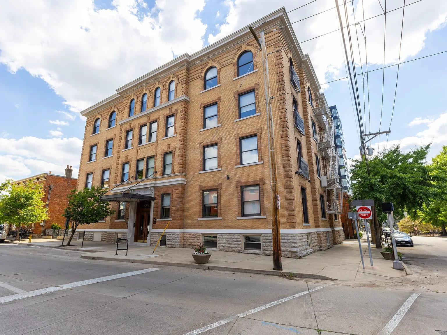 303 Greenup (NEW) — Photo 1
