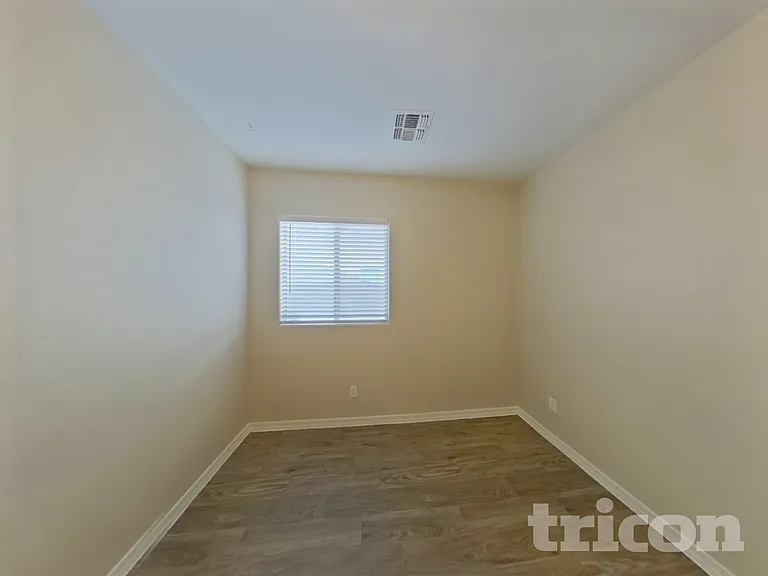 21338 N Denver Ct — Photo 11