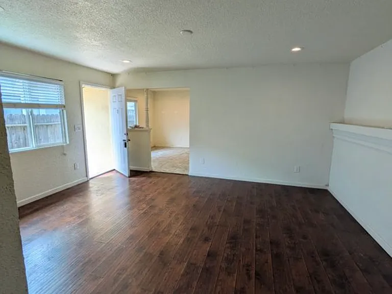 5905-07 Clover Manor Way — Photo 1