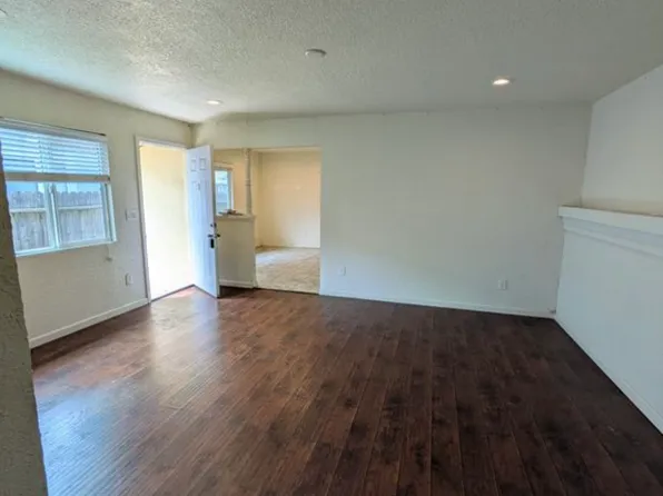5905-07 Clover Manor Way, Sacramento, CA 95824