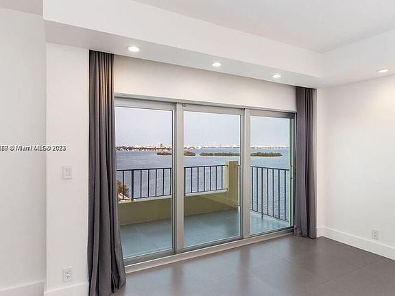 4th image of 880 NE 69th St APT 12Q