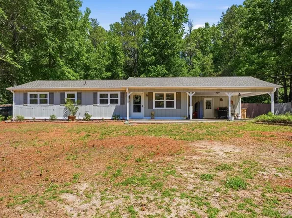 6380 Pleasant Dr, Winston, GA 30187