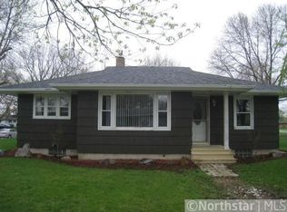321 7th St, Gaylord, MN 55334