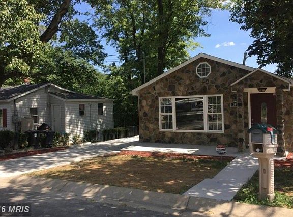 2nd image of 918 Kayak Ave