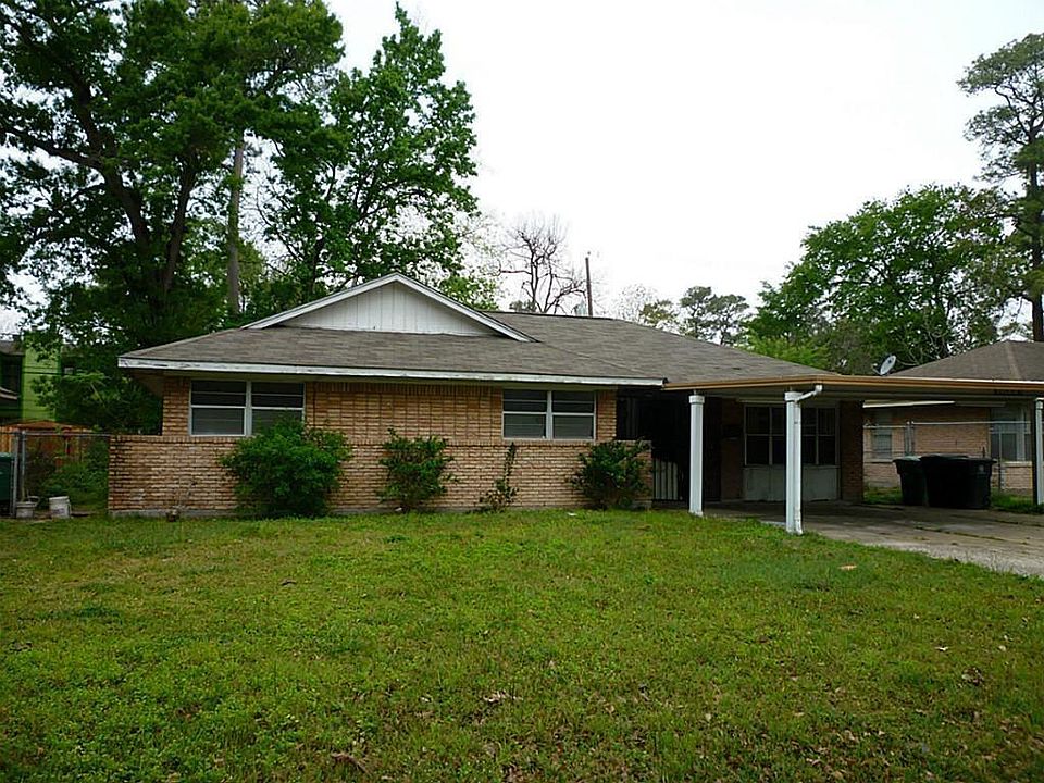 1st image of 10331 Royal Oaks Dr