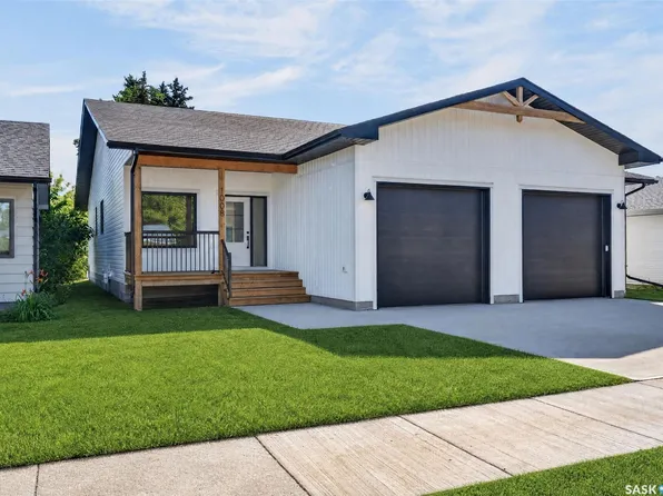 1008 10th Street, Humboldt, SK S0K 2A0