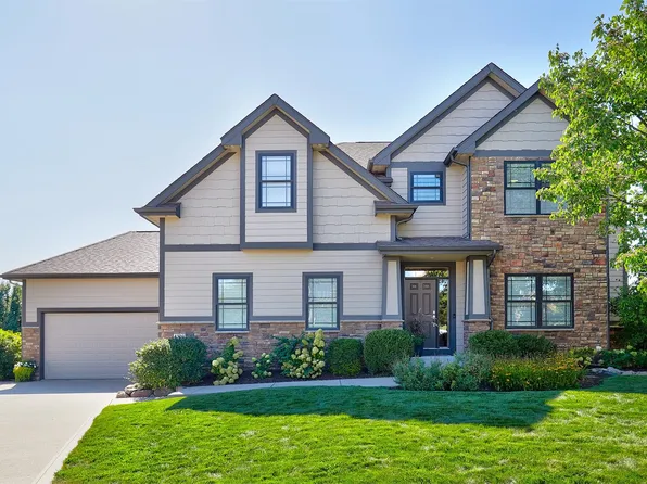4300 NW 168th Ct, Clive, IA 50325