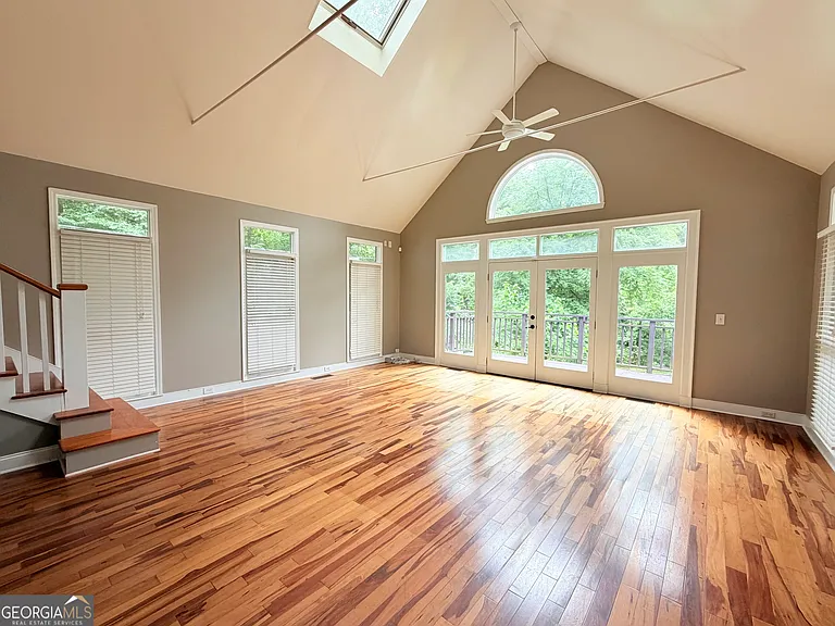 1012 Berne St SE — Photo 3