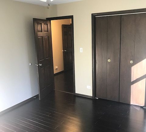 4th image of 512 Carlyle Ln
