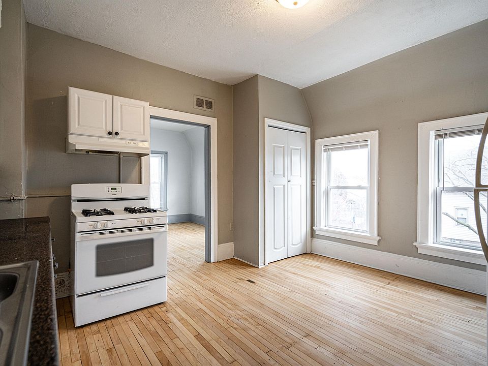 1st image of 1500 W Dakota St #4