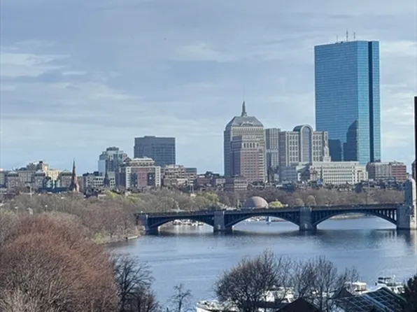 6 Canal Park #Penthouse 7, Cambridge, MA 02141