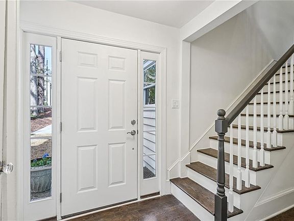 3rd image of 43 Peachtree Way NE