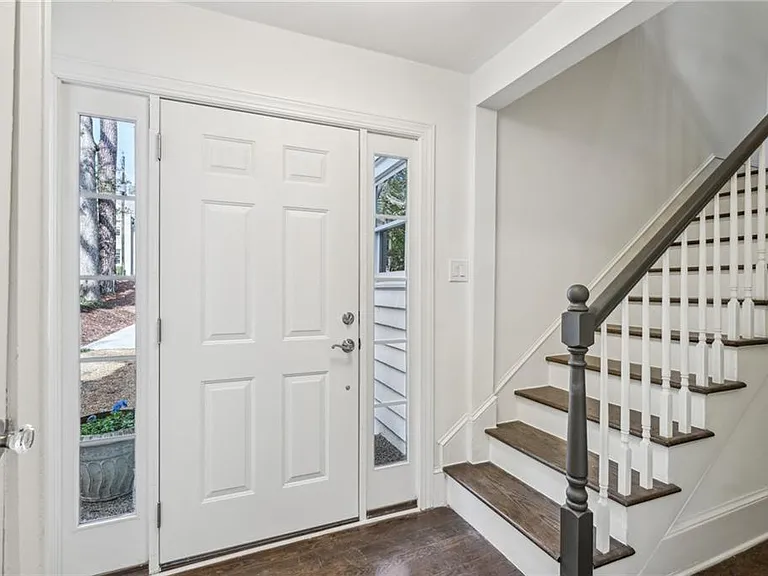 43 Peachtree Way NE — Photo 3