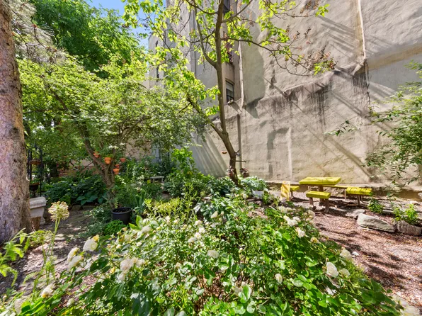 1777 Madison Avenue image 16 of 20