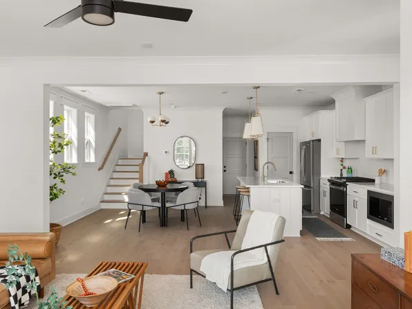 1712 Carvell Ave #B, Nashville, TN 37203