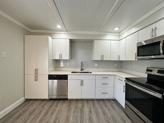 3rd image of 8916 Silkwood Ct