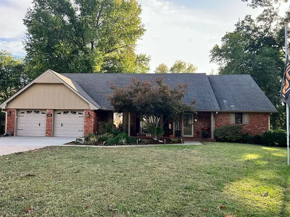 2400 Wildwood Ave, Ponca City, OK 74604