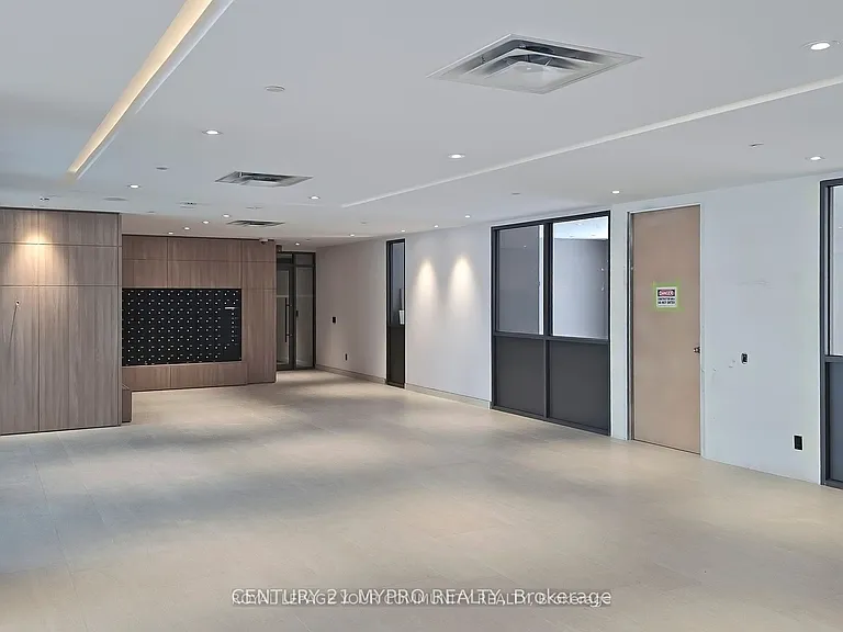 8 Beverley Glen Blvd #1206 — Photo 2