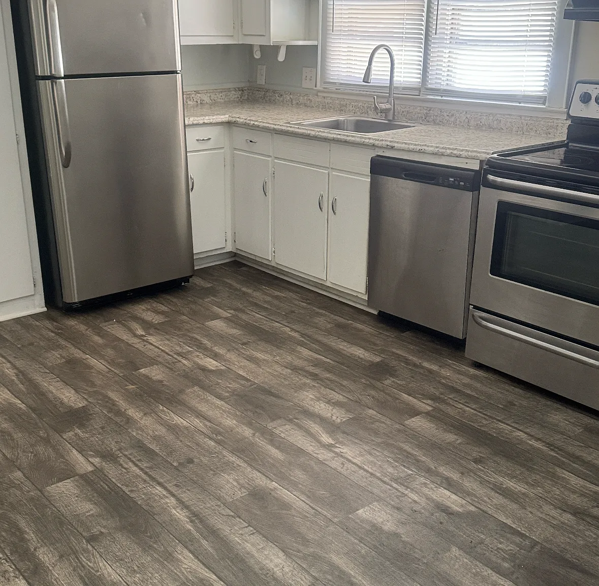719 S Cedar St — Photo 2