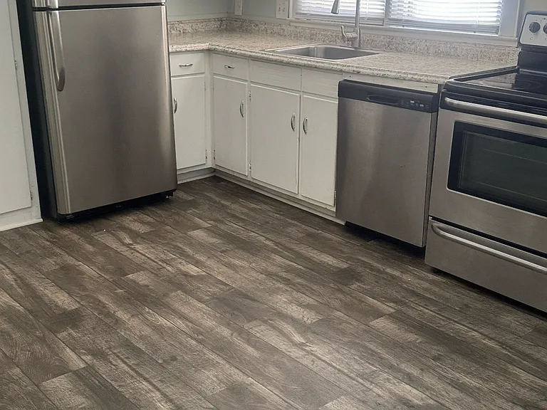 719 S Cedar St — Photo 2