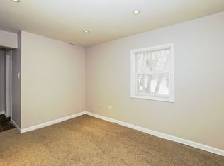 115 Blackhawk Dr, Park Forest, IL