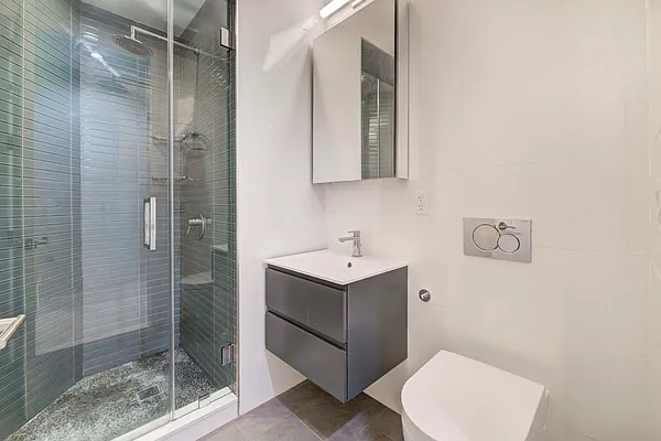 Rented by REAL New York | media 37