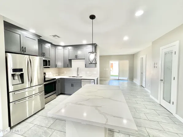 5211 N 8TH Place, Phoenix, AZ 85014