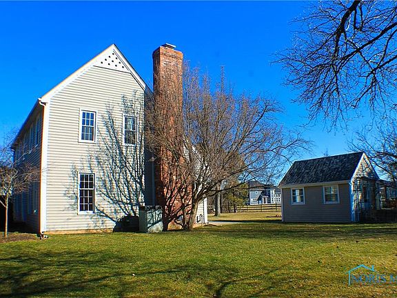 4th image of 25754 Cherbourg Ln