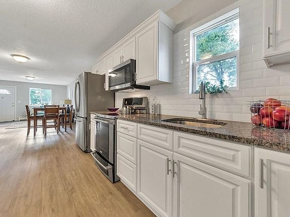4th image of 73 Pasadena St #73