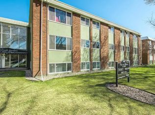 10825 113th St NW #1477358, Edmonton, AB