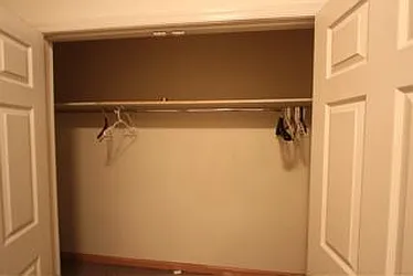 Rented by Robyn Lee, LREB