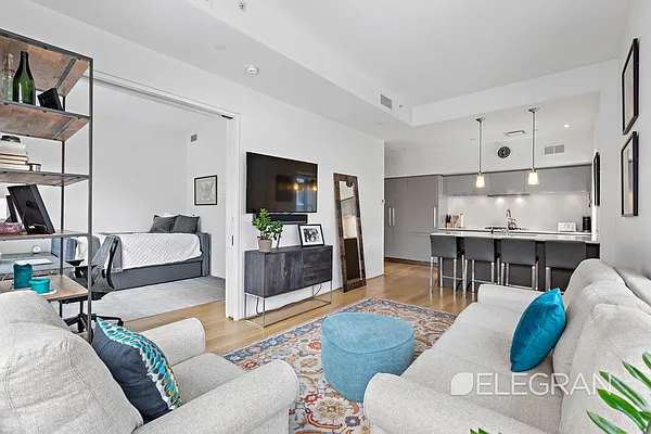 Sold by (Legacy) Elegran | media 19