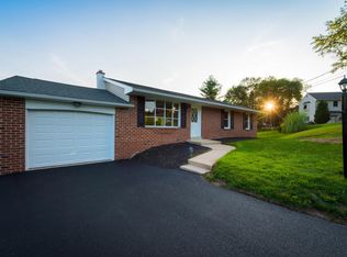 130 Amsterdam Rd, Lancaster, PA 17603