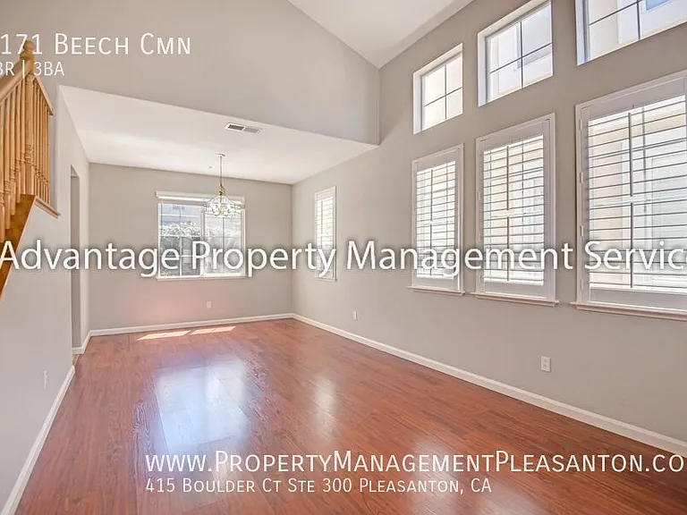 2171 Beech Cmn — Photo 3
