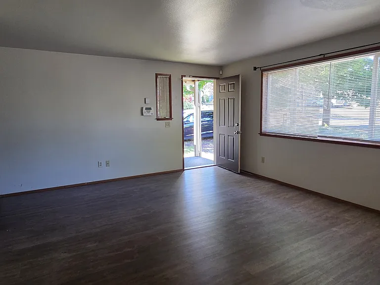 5715 Fleming St #A — Photo 8