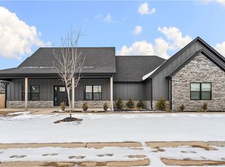 1900 Strong Ave, Pea Ridge, AR 72751