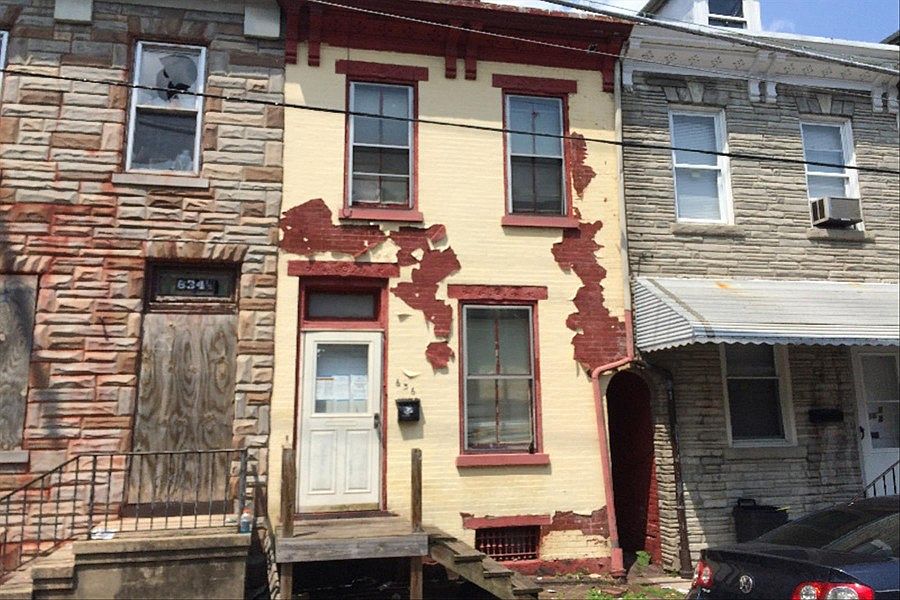 1st image of 636 Moss St